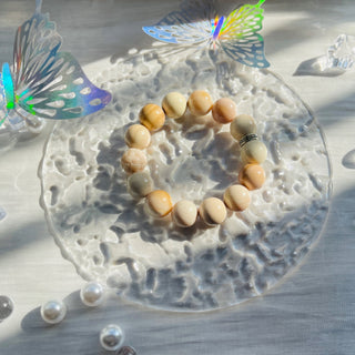 Creamy White DunePlanet-like Natrual Agate Beaded Bracelet with Delicate Ring Charm - under the sunshine